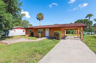 702 Breezewood Dr, Immokalee, FL 34142