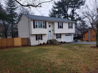 11 Baker St, Assonet, MA 02702