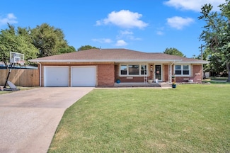 114 SE 13th St, Newton, KS 67114