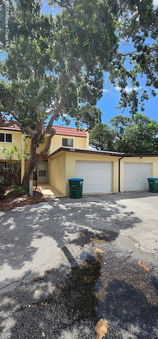 8740 Lantana Ct, Cape Canaveral, FL 32920
