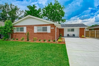 5548 Niagara Dr, Marrero, LA 70072