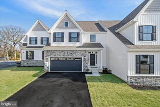 202 Leahy Dr, Newark, DE 19711