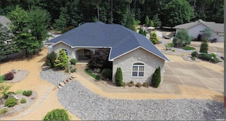 23 Gloria Dr, Hot Springs Village, AR 71909