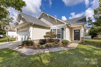 1041 Kensrowe Ln, Matthews, NC 28104