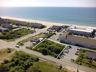 68 S Elmwood Ave, Montauk, NY 11954
