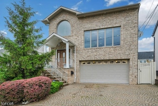 361 Roosevelt Ave, Lyndhurst, NJ 07071