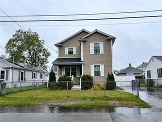 118 Whittier Rd, Pawtucket, RI 02861