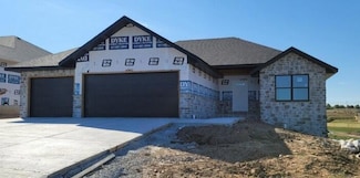 951 S Silverwood Ln, Nixa, MO 65714