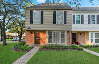 13050 Trail Hollow Dr, Houston, TX 77079