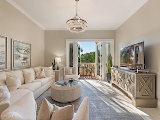 627 6th Ave S Unit B302, Naples, FL 34102