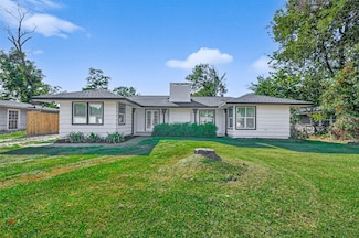 1609 N Pacific St, Conroe, TX 77301