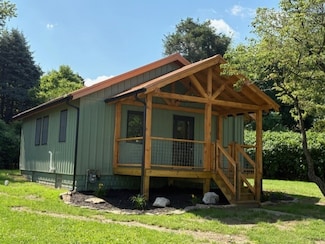 1214 Wysocki Ave, Apollo, PA 15613