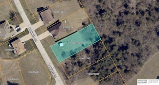 8517 Pawnee Ln, Beaver Lake, NE 68048