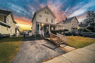 24 Crescent Place, Middletown, NY 10940