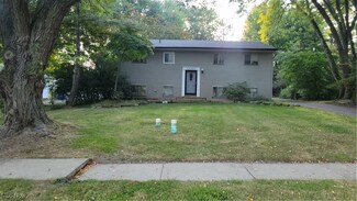 13237 Richards Dr, Strongsville, OH 44149