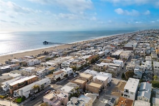 617 Crest Dr, Manhattan Beach, CA 90266