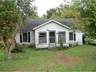 465 Graves Ave, Henning, TN 38041