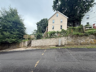 6 Summit St, Derby, CT 06418