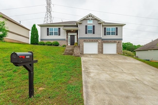 7665 Passport Dr, Ooltewah, TN 37363