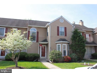 23 Village Dr, Schwenksville, PA 19473