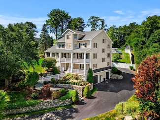 24 Lakeview Ave, Danvers, MA 01923