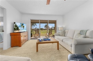 21 High Point Cir E Unit 206, Naples, FL 34103