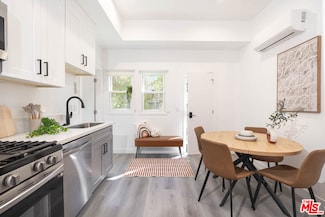 1016 W 21st St, Los Angeles, CA 90007