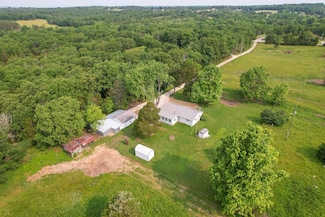 22039 Chestnut Ridge Rd, Farmington, MO 63640