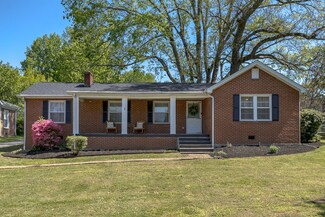1211 Trotwood Ave, Columbia, TN 38401