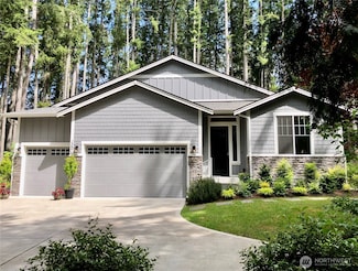 13978 Hidden Heights Ln NE, Bainbridge Island, WA 98110