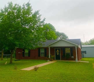 105 N 6th St E, Dawson, TX 76639