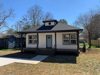 512 W Jefferson St, Brenham, TX 77833