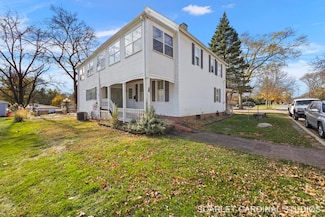 27 E Jackson St, Villa Park, IL 60181