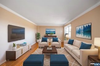 2215 N Central Rd Unit 5E, Fort Lee, NJ 07024