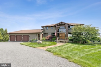 15724 Trapshire Ct, Waterford, VA 20197