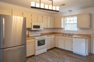 5025 Bess Moore Rd, Apison, TN 37302