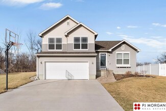 15856 Willow Cir, Omaha, NE 68136