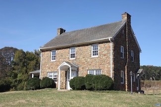 1998 Hansens Mountain Rd, Charlottesville, VA 22911