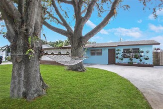 511 Iris Ave, Palm Beach Gardens, FL 33410