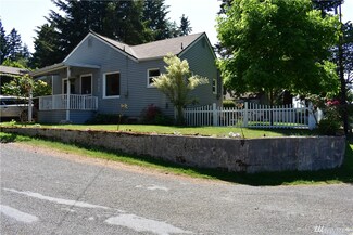 2165 Jackson Dr, Bremerton, WA 98312