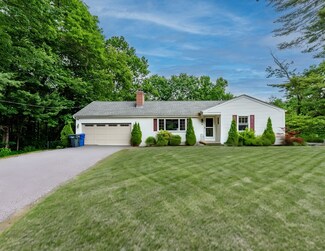 9 Meadowbrook Rd, Springfield, MA 01128