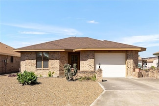 1805 Reagan St, Mission, TX 78572