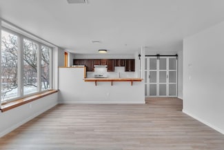 230 College St Unit 12, Burlington, VT 05401