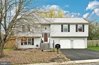 7 Ridgewood Ave, Felton, PA 17322