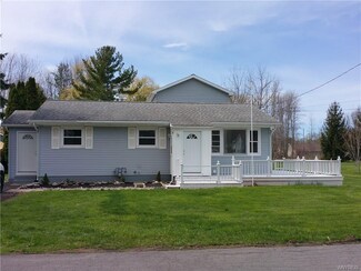 221 Mcchesney St, Wilson, NY 14172