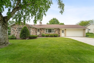 2105 Hickory Ln, New Holstein, WI 53061