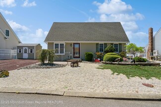 120 Anita Dr, Manahawkin, NJ 08050