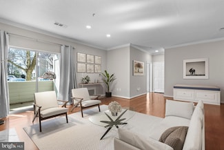 1701 Lake Shore Crest Dr Unit 11, Reston, VA 20190