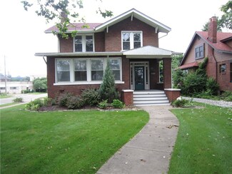 1301 Freeport Rd, Natrona Heights, PA 15065