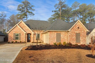 332 Royal Pond Cir, Flowood, MS 39232